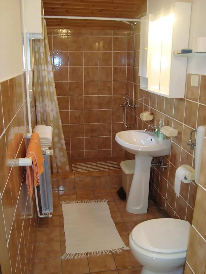 Studio Apartman Omisalj Apartment